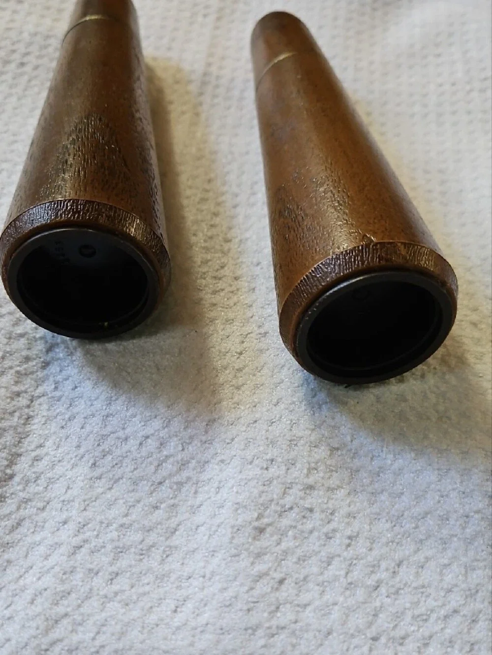 Vintage Westwood Plastic Thermo Serv Wood Grain Salt & Pepper Shakers Walnut MCM